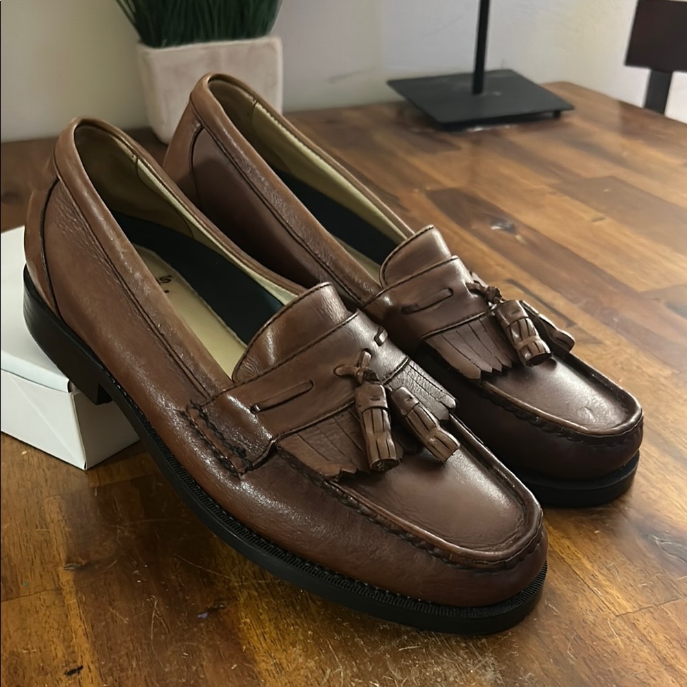 Dockers Sinclair Classic Brown Slip On Leather Tassel Kiltie Loafers